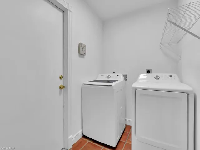 1215  Jung E BLVD, Naples, FL 34120