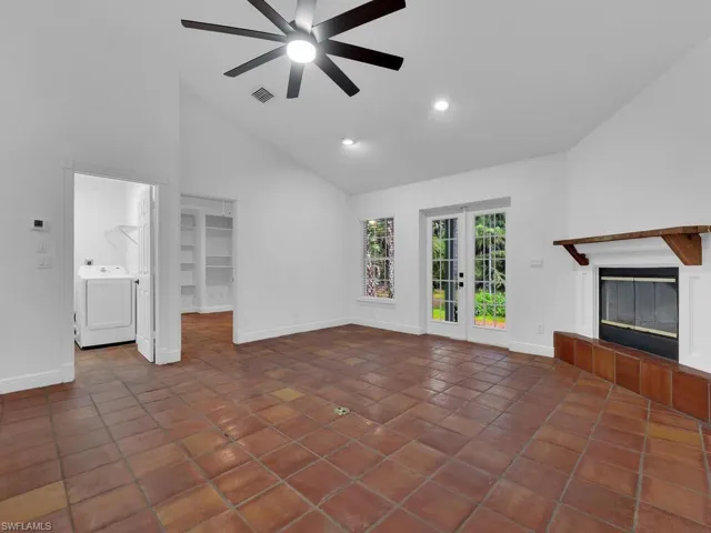 1215  Jung E BLVD, Naples, FL 34120