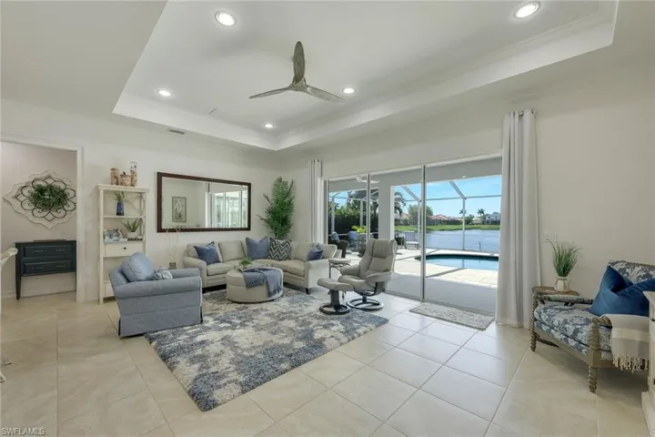 2526  Ashbury  CIR, Cape Coral, FL 33991