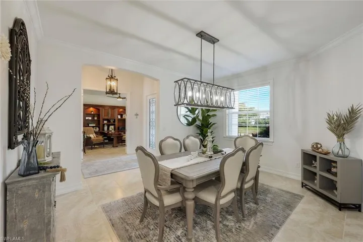 2526  Ashbury  CIR, Cape Coral, FL 33991