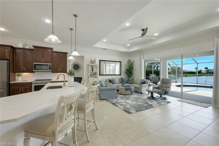 2526  Ashbury  CIR, Cape Coral, FL 33991