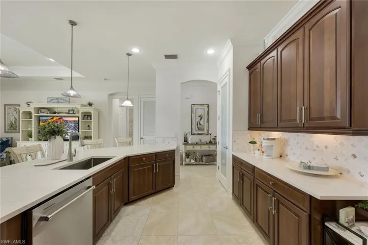 2526  Ashbury  CIR, Cape Coral, FL 33991