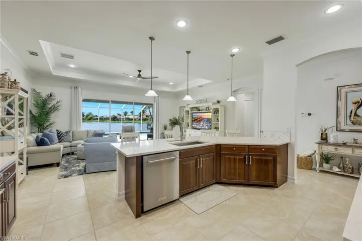 2526  Ashbury  CIR, Cape Coral, FL 33991