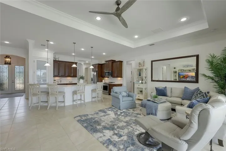 2526  Ashbury  CIR, Cape Coral, FL 33991