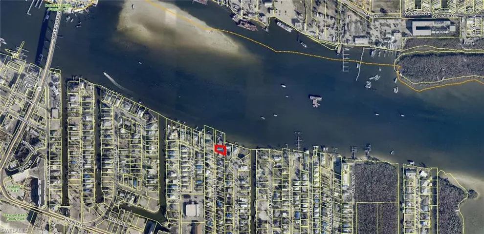 Location close the bay