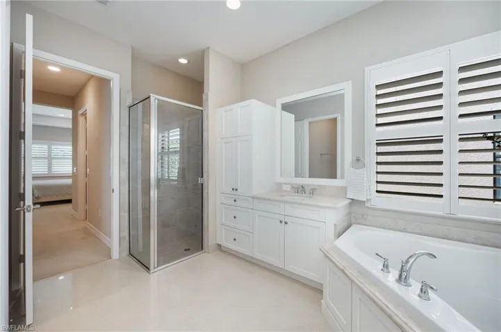 13736 Luna Dr, Naples, Florida 34109