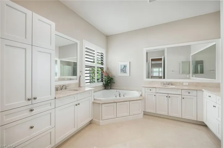 13736 Luna Dr, Naples, Florida 34109