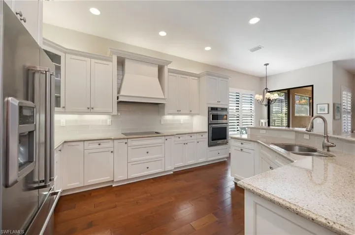 13736 Luna Dr, Naples, Florida 34109