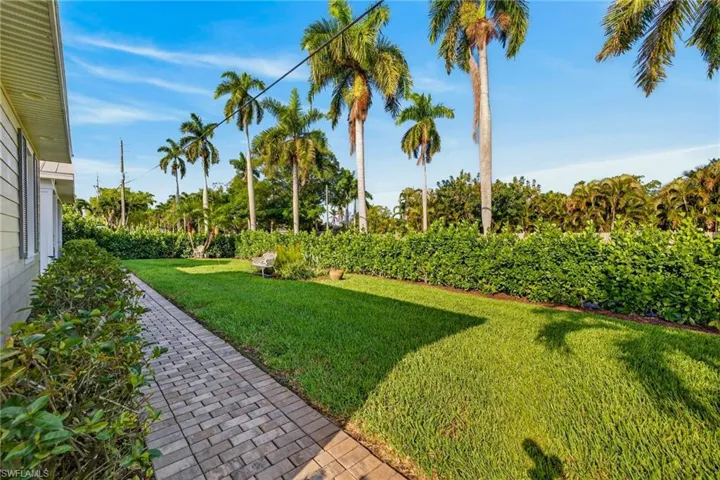 12251 Mcgregor Blvd, Fort Myers, Florida 33919