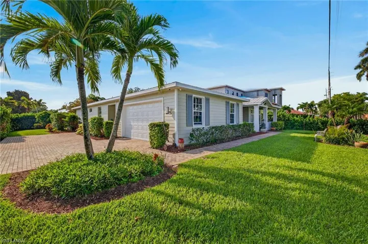 12251 Mcgregor Blvd, Fort Myers, Florida 33919