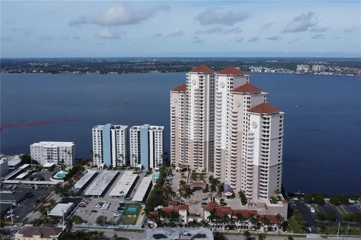 2090 W 1st St # J910, Fort Myers Fl 33901