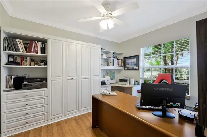 3rd bedroom with built-in Murphy bed