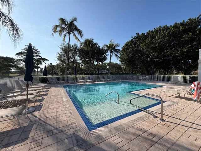 Clubside Community Pool