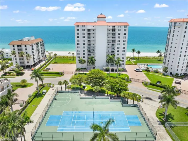 10691 Gulf Shore Dr 1102, Naples, Florida 34108