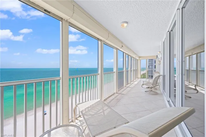 10691 Gulf Shore Dr 1102, Naples, Florida 34108