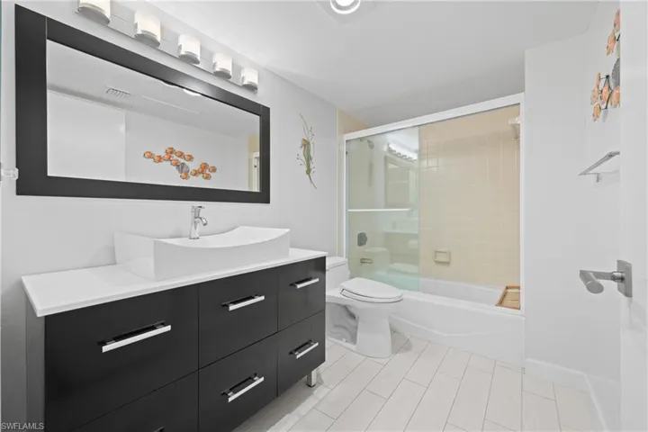10691 Gulf Shore Dr 1102, Naples, Florida 34108