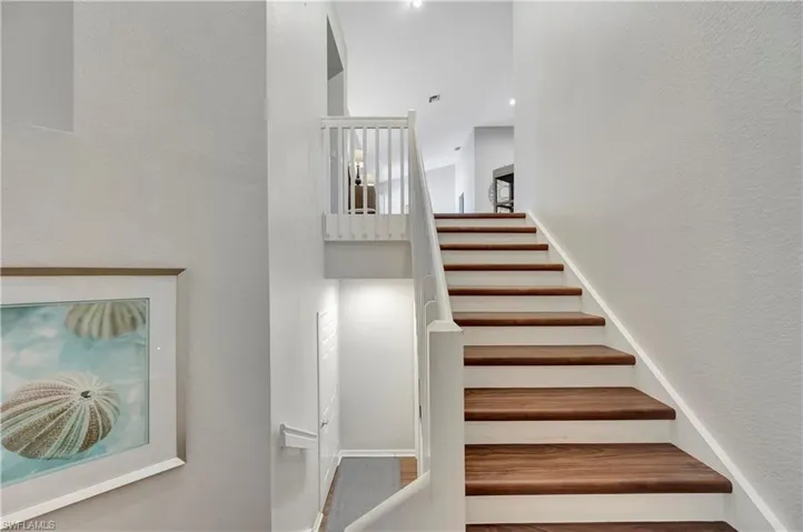 Staircase with a textured wall