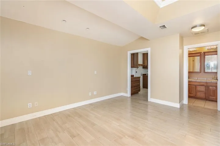 Master Bedroom w two walk in closets and private bathroom