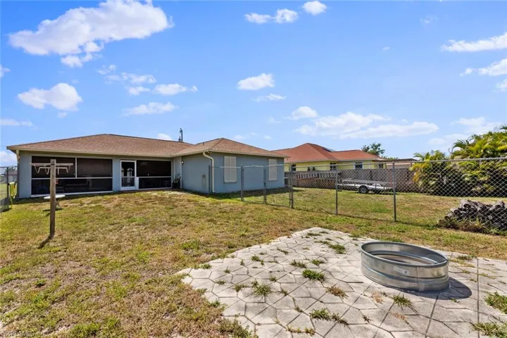 1304 SW 17th  PL, Cape Coral, FL 33991