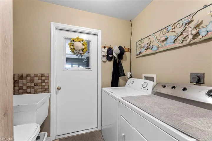 1304 SW 17th  PL, Cape Coral, FL 33991