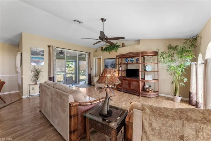 1304 SW 17th  PL, Cape Coral, FL 33991