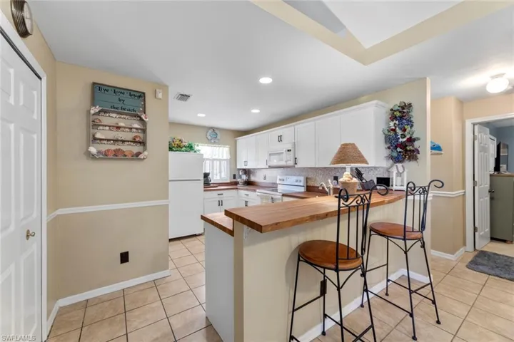 1304 SW 17th  PL, Cape Coral, FL 33991