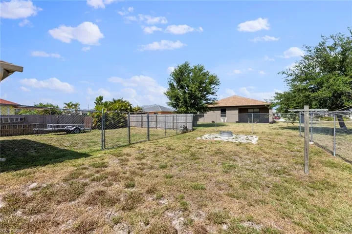 1304 SW 17th  PL, Cape Coral, FL 33991
