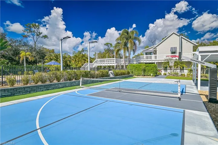 6941  Hunters  RD, Naples, FL 34109