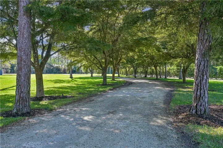 6941  Hunters  RD, Naples, FL 34109
