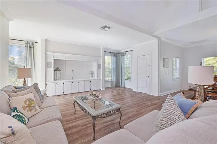 6941  Hunters  RD, Naples, FL 34109