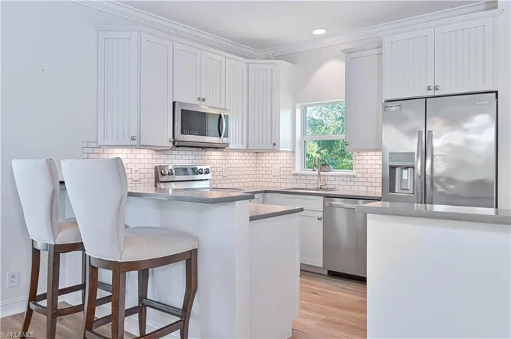 6941  Hunters  RD, Naples, FL 34109