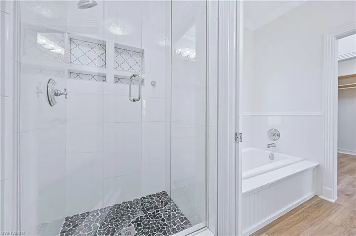 6941  Hunters  RD, Naples, FL 34109