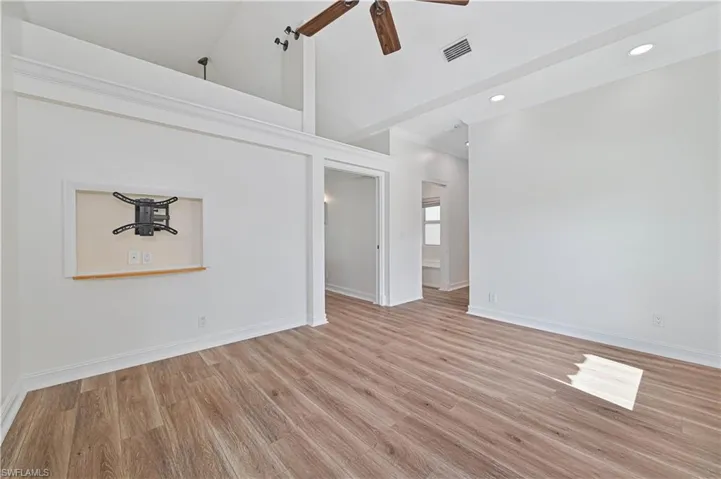 6941  Hunters  RD, Naples, FL 34109