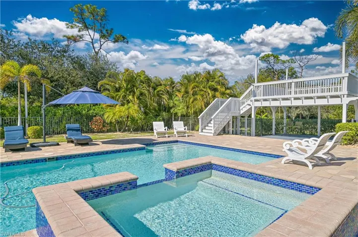 6941  Hunters  RD, Naples, FL 34109