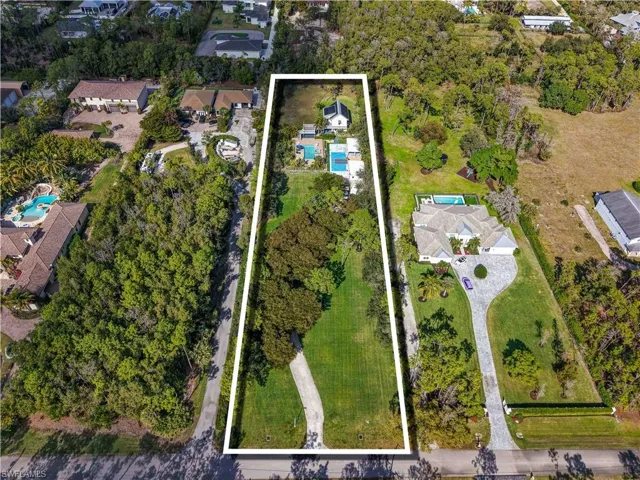 6941  Hunters  RD, Naples, FL 34109