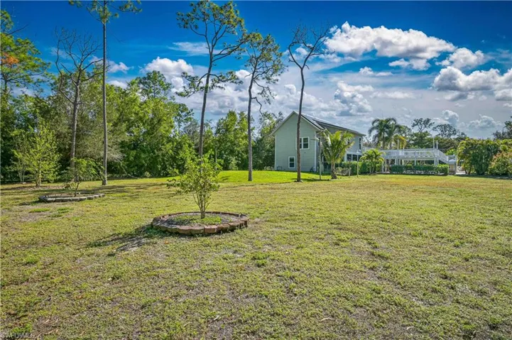 6941  Hunters  RD, Naples, FL 34109