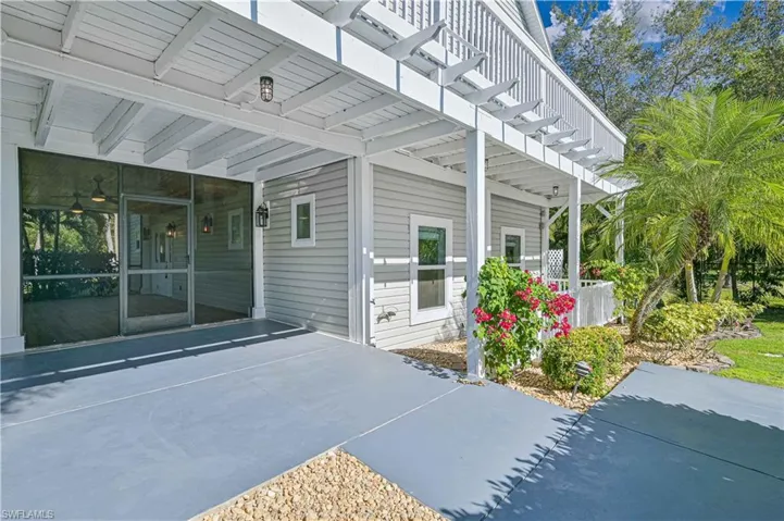 6941  Hunters  RD, Naples, FL 34109