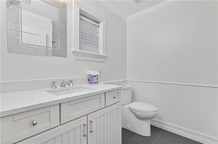 6941  Hunters  RD, Naples, FL 34109