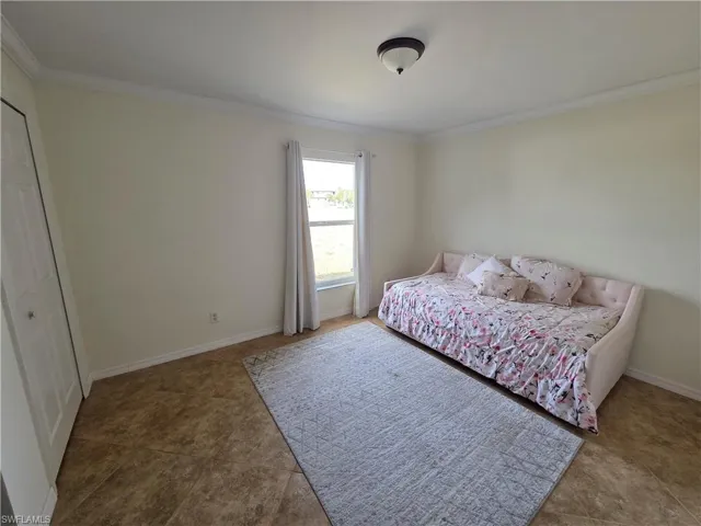 1050 NW 33rd  PL, Cape Coral, FL 33993