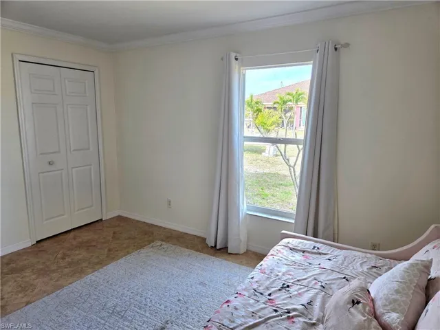 1050 NW 33rd  PL, Cape Coral, FL 33993