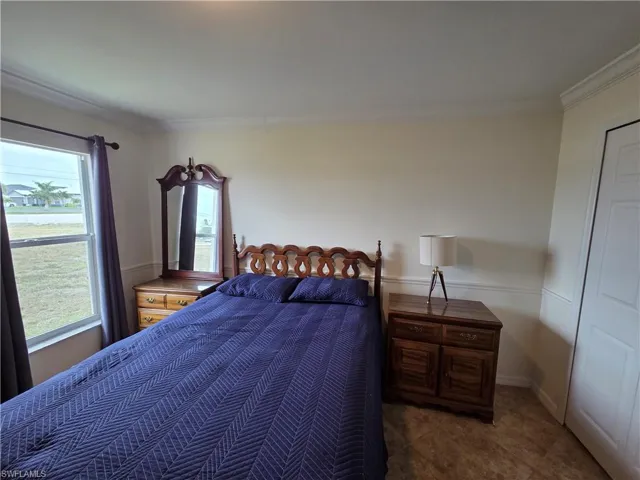 1050 NW 33rd  PL, Cape Coral, FL 33993