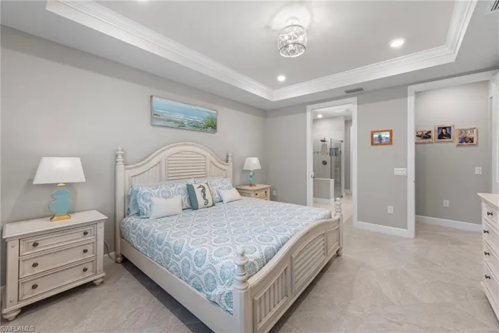 Doorway on left leads to master en-suite bath and walk-in closet