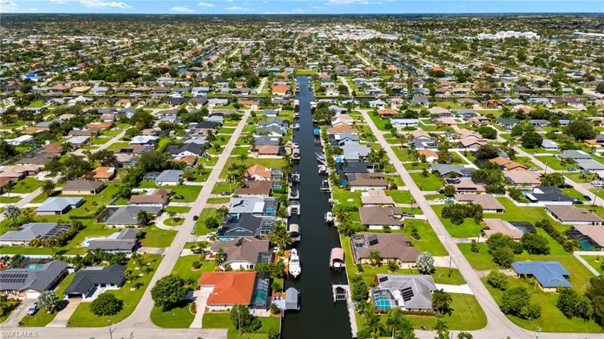 2223 Se 10th Ln, Cape Coral, Florida 33990