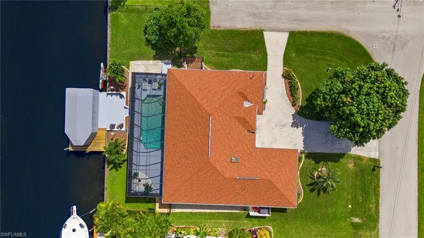 2223 Se 10th Ln, Cape Coral, Florida 33990
