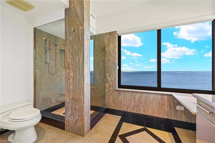 625 La Peninsula Blvd 625, Naples, Florida 34113