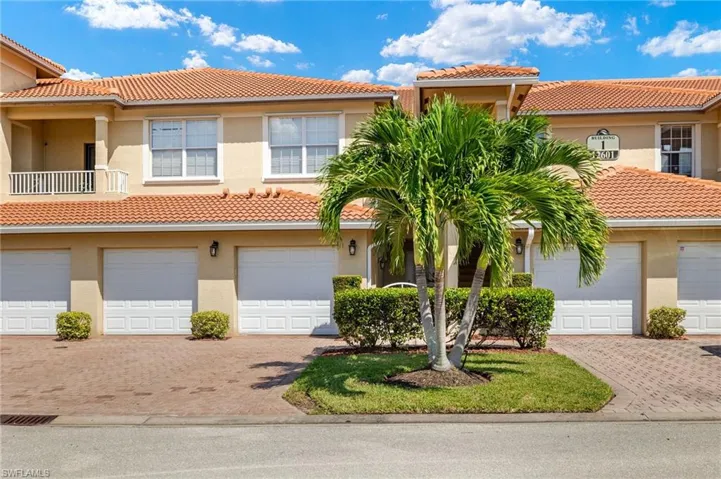 12601  Las Olas  LN, Fort Myers, FL 33919
