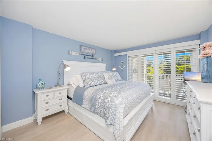 1300 Gulf Shore Blvd N 307, Naples, Florida 34102