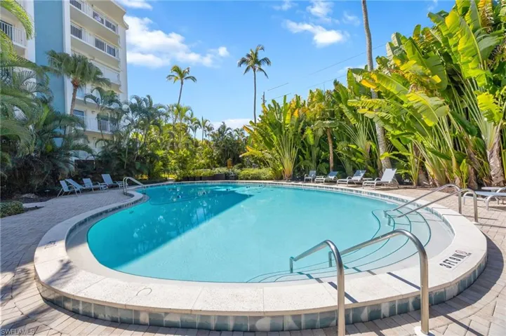 1300 Gulf Shore Blvd N 307, Naples, Florida 34102