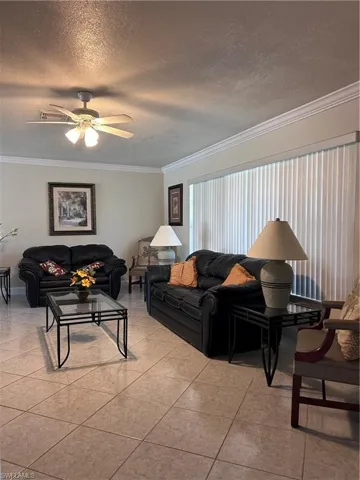 111 4th Pl, Cape Coral, Florida 33990