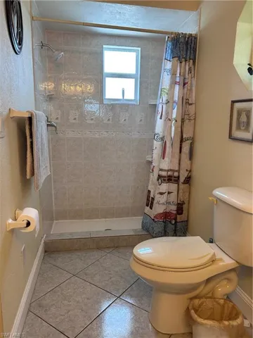 111 4th Pl, Cape Coral, Florida 33990